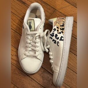 Adidas Women's White and Black PATTERNED Sneakers size 7.5 EXCELLENT CONDITION